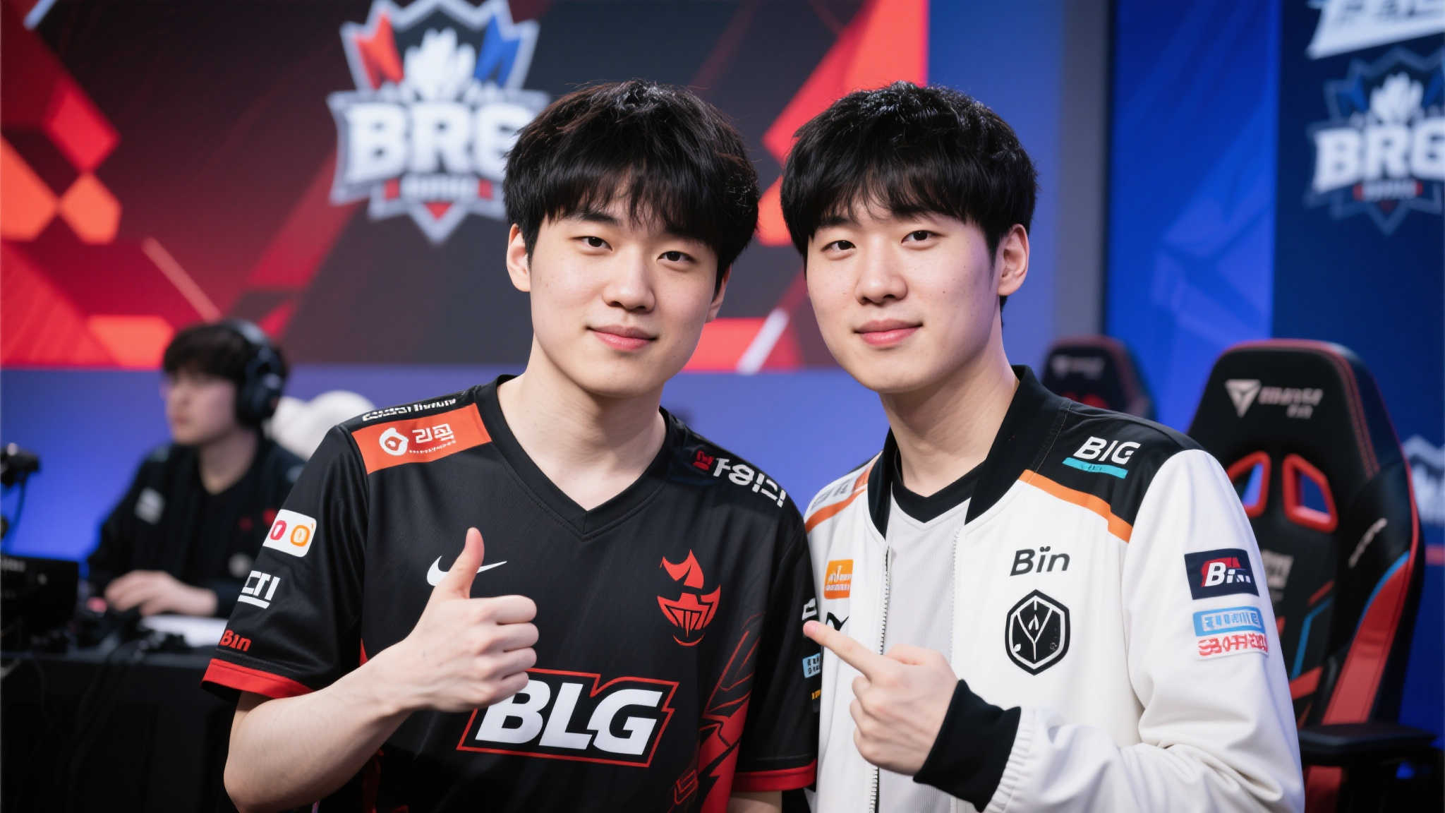 BLG选手Bin与Faker合影：喜悦堪比迎接新生命